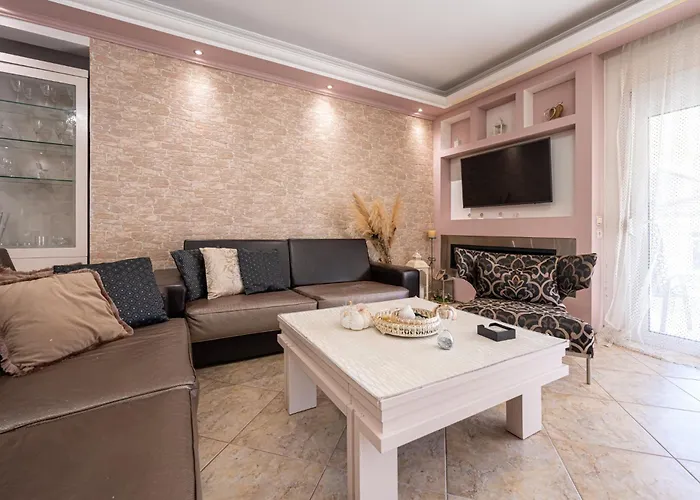 M&s Luxury Nea Moudania