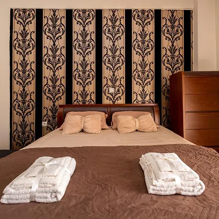 M&s Luxury Nea Moudhania